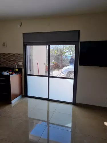 התקנת דלת חלון יציאה למרפסת